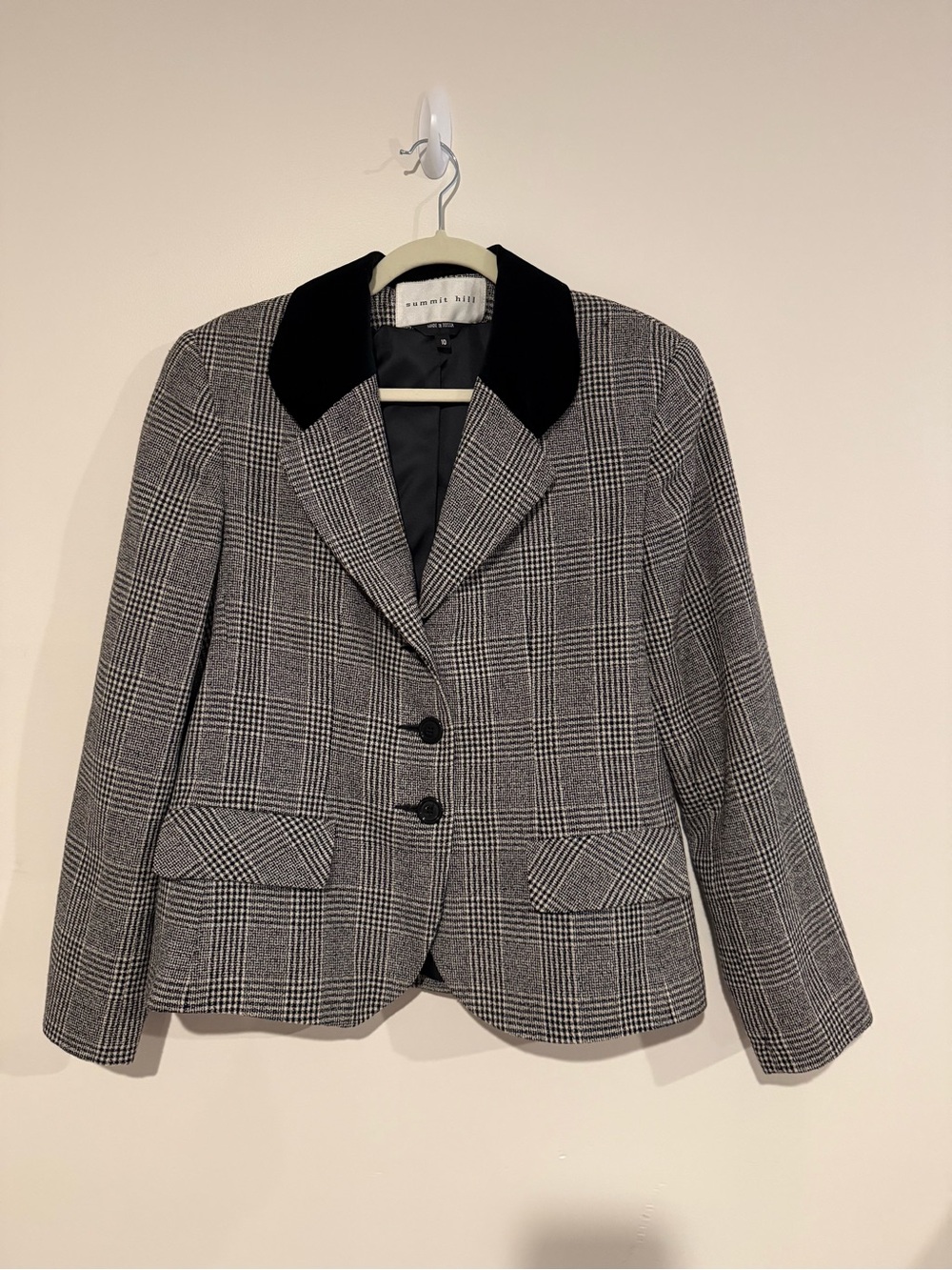 Summit Hill Plaid Blazer with Black Velvet Collar